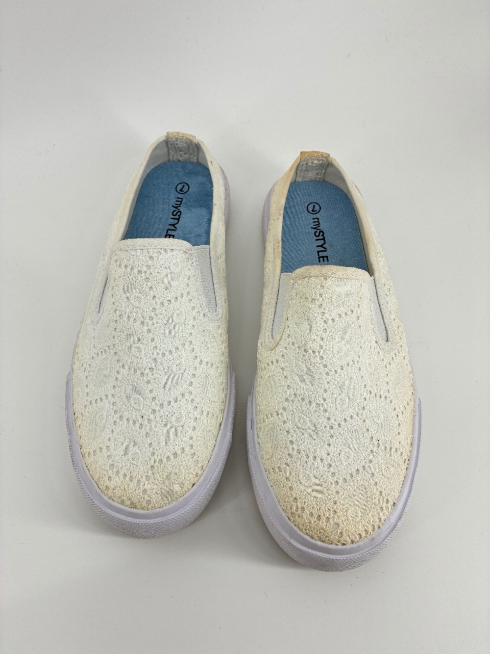 MASSIVE $10 SALE White Lace Slip on Style Clogs